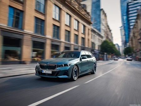 <lora:i5 touring:0.75>,
BMW i5 touring,car,Masterpiece,(realistic :1.4) wide-angle environment shot,speeding through a busy city,low Angle,side profile,motion blur,, masterpiece, best quality,