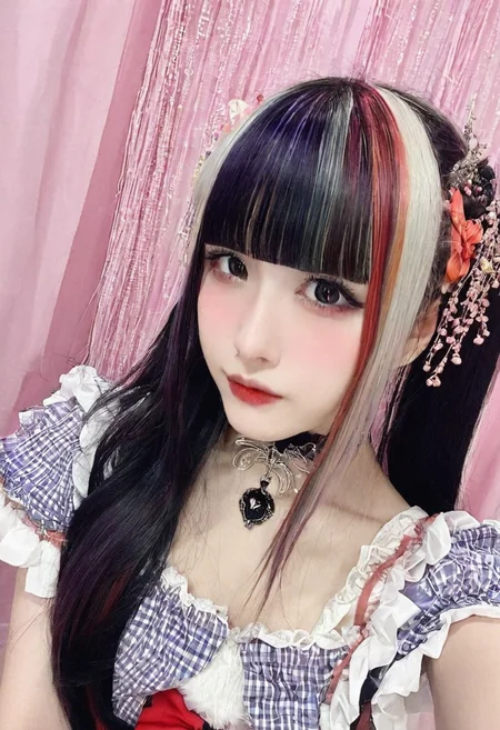 instagram,selfie,masterpiece,best quality,jirai kei, jiraikei face, a woman, solo, black hair, multicolored hair, looking at viewer, bangs, long hair, blunt bangs, two-tone hair, streaked hair,eyes, upper body, blurry background, dress, short sleeves, choker, closed mouth, hair ornament, frills, ribbon, photo background
<lora:jirai kei-SDXL-V1:0.7>,