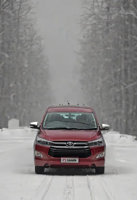 Toyota Innova, snow, slippery,