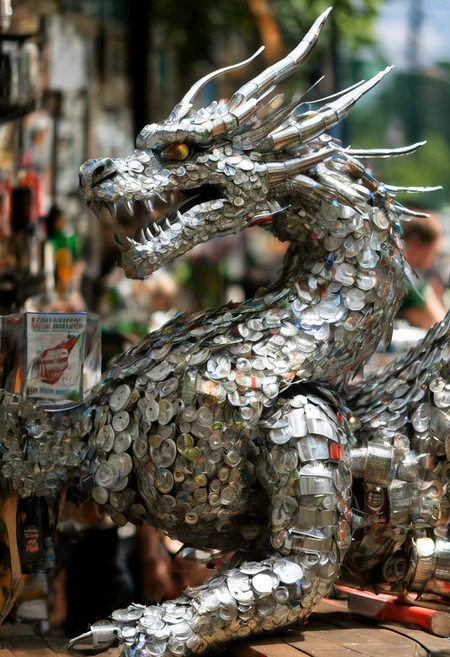 (((A fabulous dragon made of beer cans)))