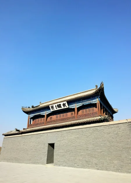 <lora:å±±æµ·å³:1>,Shanhai Pass,sky,scenery,desert,blue sky,outdoors,day,no humans,architecture,east asian architecture,building,, masterpiece, best quality,