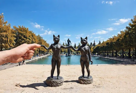 F-B-C, foreground: cat, background: statue, effect: the cat shakes the statue's hand