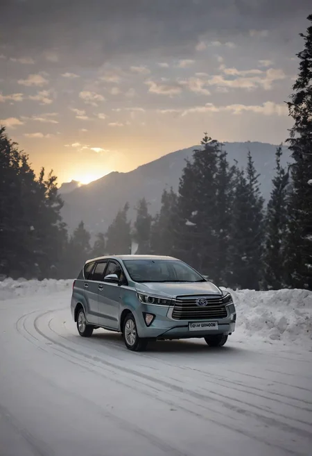 Toyota Innova, morning dawn, snow road