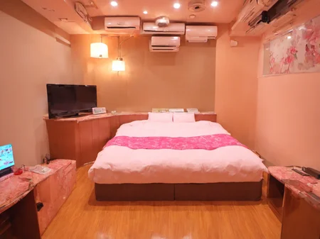masterpiece, best quality, ultra-detailed, illustration,
lovehotel, LHbedpanel, bed, indoors, scenery, lamp, bedroom, television, pillow, monitor, cabinet, light, window, door, table, wooden floor,
 <lora:Lovehotel_SDXL_V1:1>