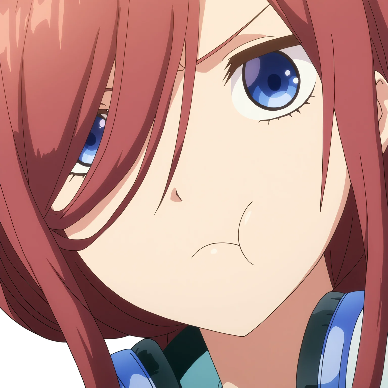 masterpiece, high quality, high res, absurd res, ultra high quality,
<lora:Miku_Nakano_Illustrious_v57:1>, M1kuNakan0_Illu, 1girl, solo, brown-red_hair, dark-blue_eyes, headphones, triangle_logo, hair_over_eye, mint-blue_rolled-sleeve_shirt, anime_screencap, portrait, from side. white background, simple background, pouting, slightly annoyed