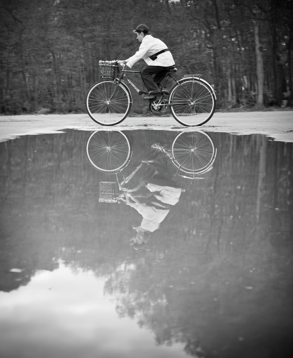 <lora:SDXL_Reflections_Sa_May:1> reflections,  bicycle