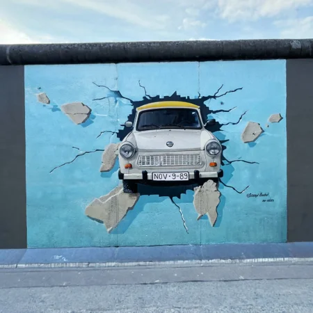 Trabant vehicle graffiti on the wall, sidewalk, no woman, no people,
photorealistic, realistic, photo.
Berlin Architecture, sunny, blue sky.
berlin, berlin city, city of berlin, capital city, berlin architecture,
attractions, sidewalk, motor vehicle, vehicle focus,
berlin wall, berliner mauer, wall. no woman, no people