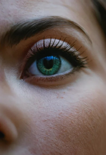 score_9, score_8_up, score_7_up, woman, face, eye, close-up, highly detailed, film grain, <lora:zy_Realism_Enhancer_v2:0.9>