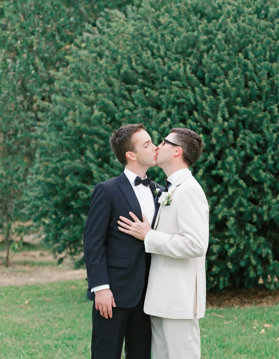 coupleslora, wedding, 2men, kiss