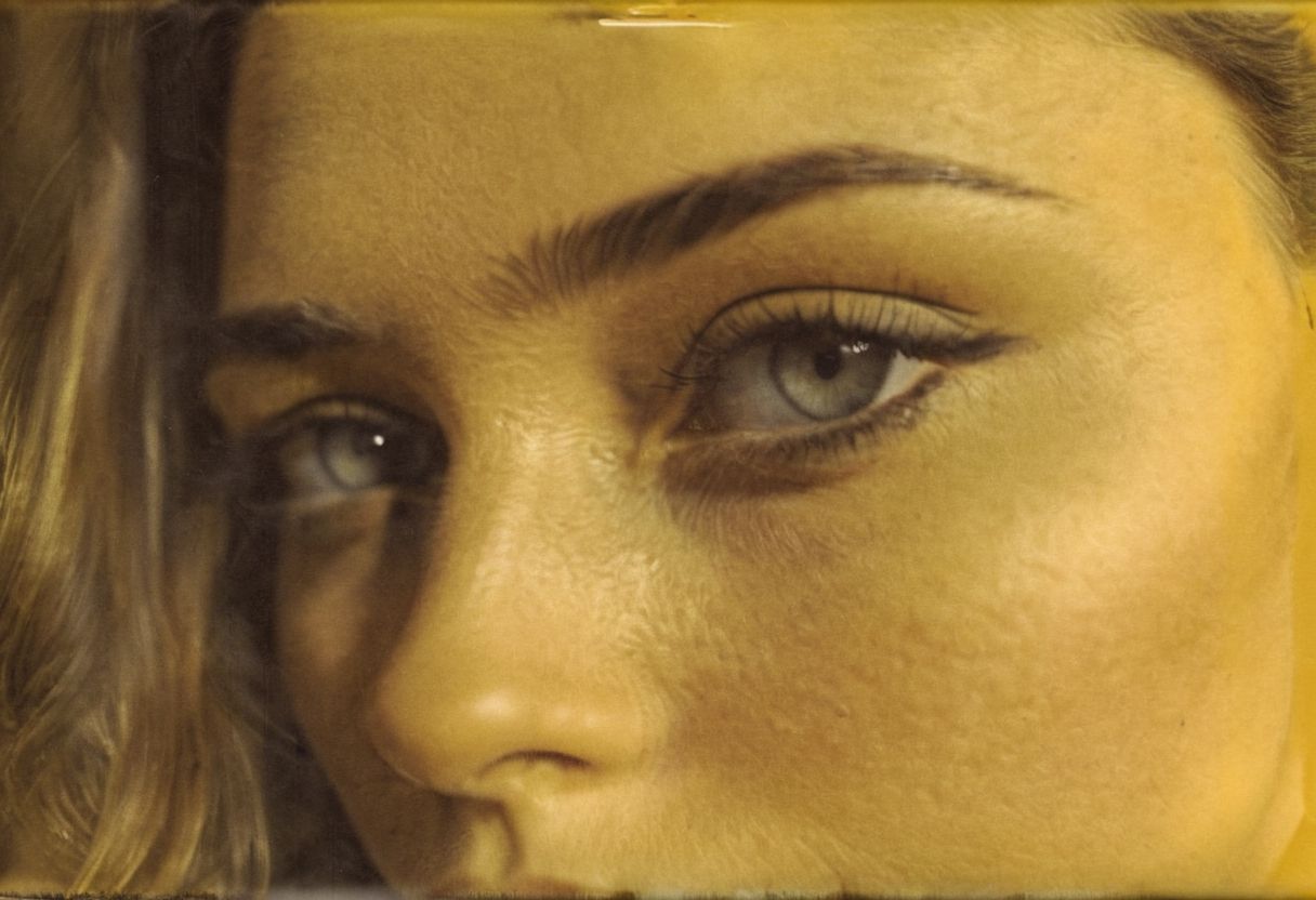 colouring_experiment_analogue, instagram photo, portrait photo of 26 y.o french woman, perfect detailed eyes, natural skin, hard shadows, film grain