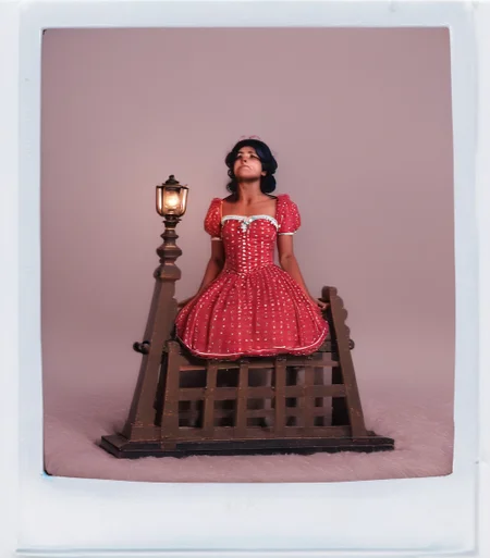 score_9, score_8_up, score_7_up, score_6, score_5, score_4, source_photo, realistic, <lora:SB_1.0:1> 53xbr00kbnd, wooden horse Snow White 1girl, rating_safe, lamp, bare bulb, looking up,<lora:Naughty_Polaroids:0.9> f4k3r0id5, 1girl, <lora:amateur_style_v1_pony:0.9>
