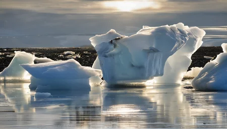 Ice Lagoon, scenery, no humans, outdoors, cloud, day, blue sky, sun<lora:Ice Lagoon:1>,, masterpiece, best quality,