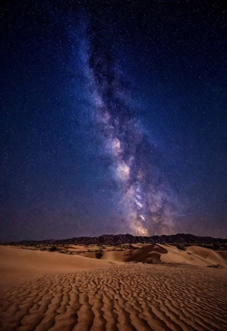 Chiahuahuan desert under a protected Dark Sky. Lying, see the bands of the milky way. Milky Way, Night sky
