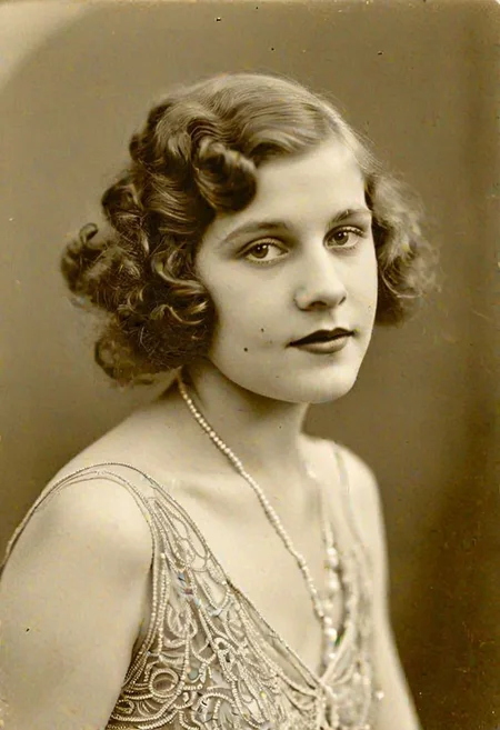 Vintage photo in 1920s of a young woman