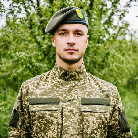 <lora:UkrLoraXL-000004:1>,portrait of a man wearing (ukruniform22:0.95),photo of the year,high quality,masterpiece,