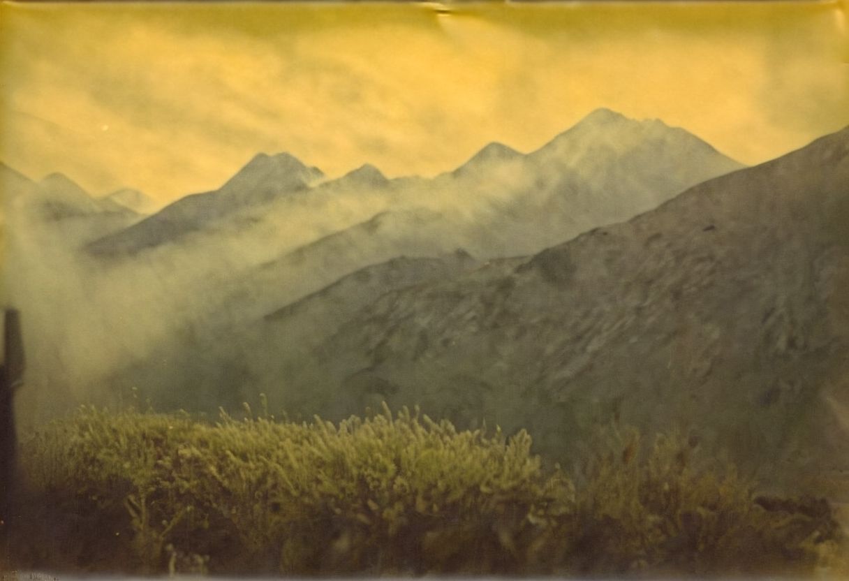 colouring_experiment_analogue, a foggy mountain, hard shadow