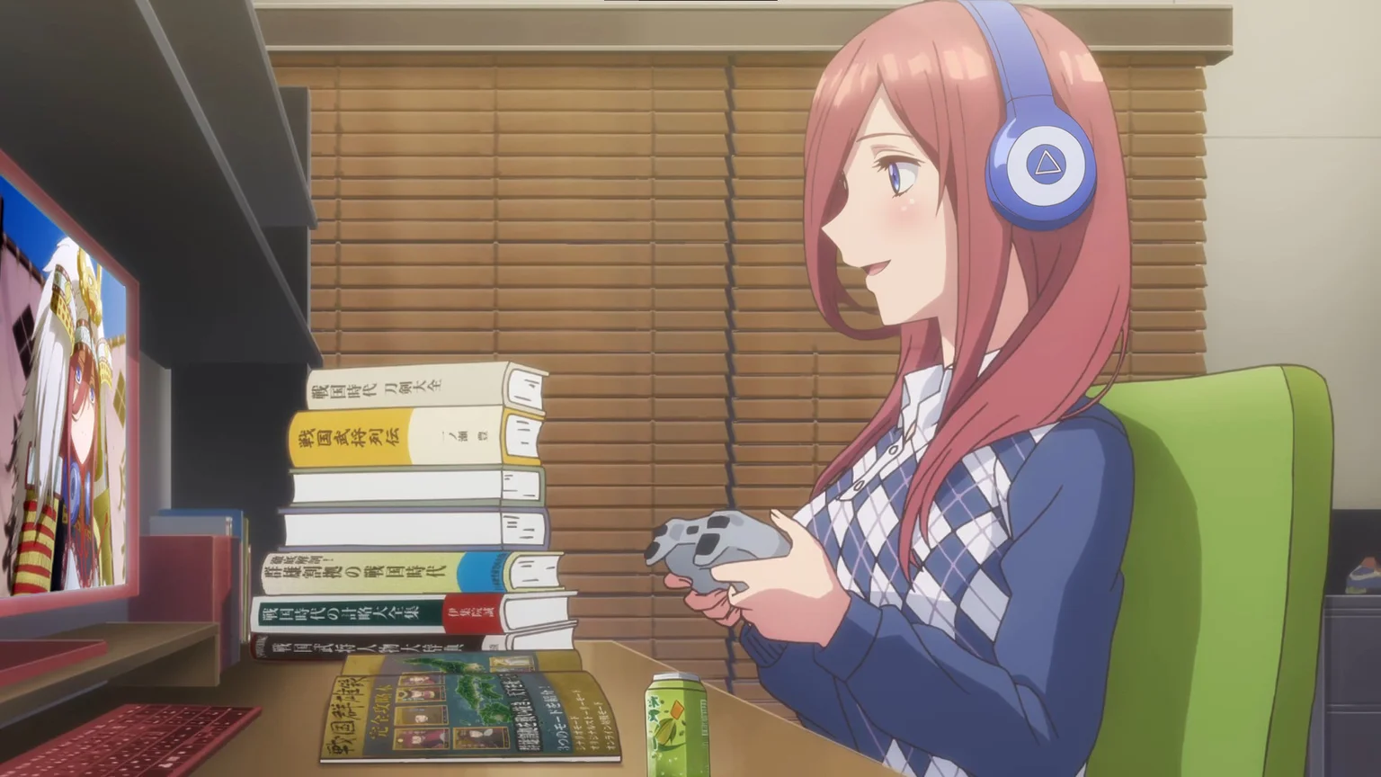 masterpiece, high quality, high res, absurd res, ultra high quality,
<lora:Miku_Nakano_Illustrious_v57:1>, M1kuNakan0_Illu, 1girl, solo, brown-red_hair, hair_over_eye, dark-blue_eyes, long_hair, bangs, checkered_blue_polo_shirt, holding controller, grey controller, monitor, books, smile, slightly open mouth, looking at monitor, headphones_on_head, triangle_logo, green chair, sitting, (Miku warlord on screen:1.2), blinds, pile of books, open magazine, table, shelf, matcha soda