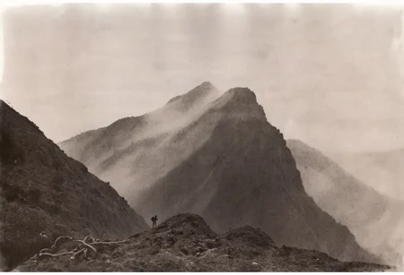 lith_agfabrovira_BS111, a foggy mountain, hard shadow
