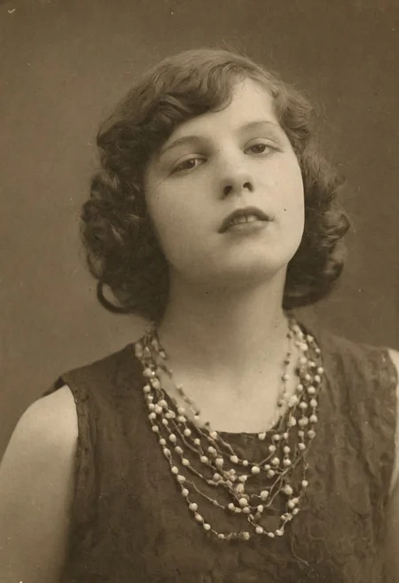 Vintage photo in 1920s of a young woman